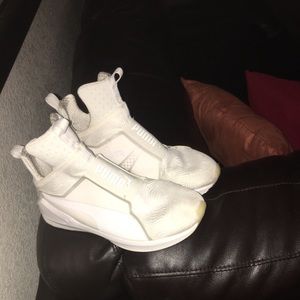 Women’s Puma Tennis Shoes